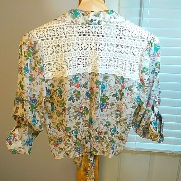 American Rag Cie Tan Floral Crop 3/4 Button Roll Up Tap Sleeves Blouse Size S - Picture 2 of 12